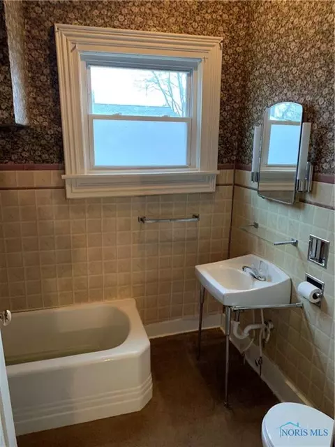 221 E Bryan St, Bryan, OH 43506 photo 10