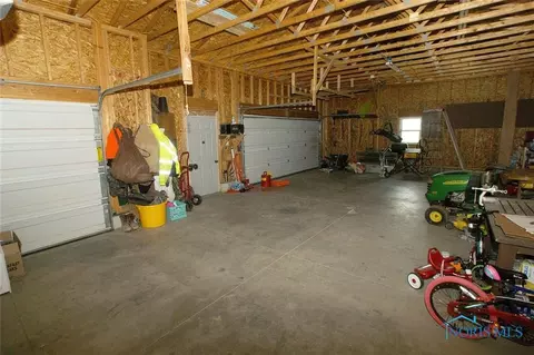 413 N Adrian St, Lyons, OH 43533 photo 19