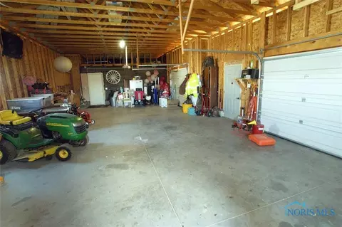 413 N Adrian St, Lyons, OH 43533 photo 20