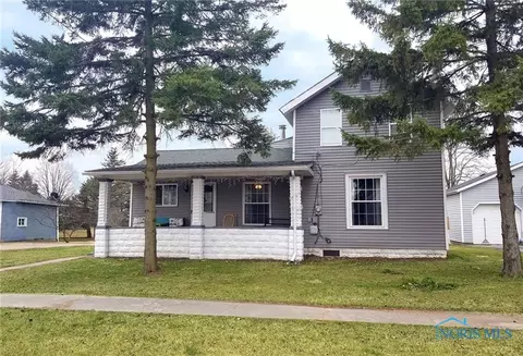 413 N Adrian St, Lyons, OH 43533 photo 1