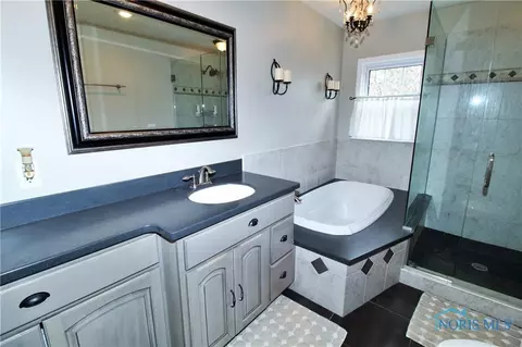 315 E Harrison St, Maumee, OH 43537 photo 7