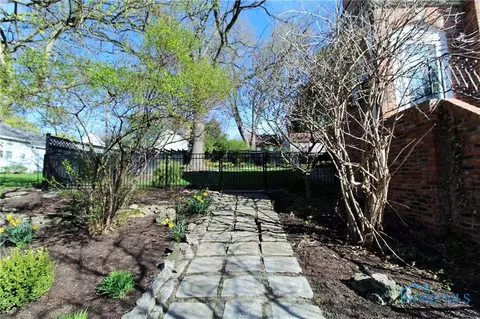 315 E Harrison St, Maumee, OH 43537 photo 15