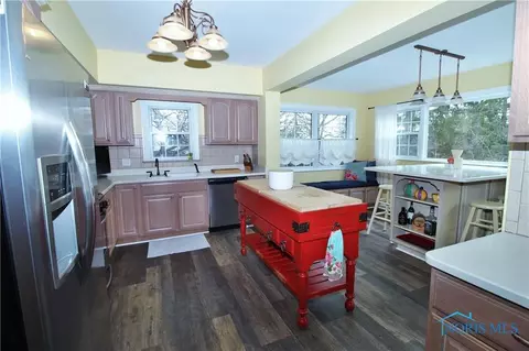 315 E Harrison St, Maumee, OH 43537 photo 5