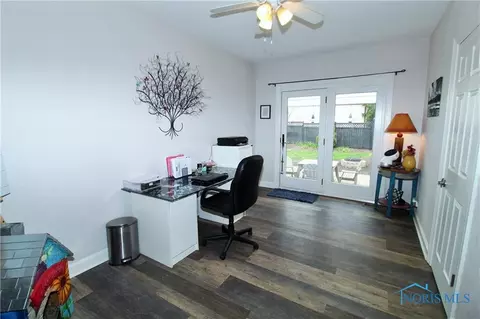 315 E Harrison St, Maumee, OH 43537 photo 6