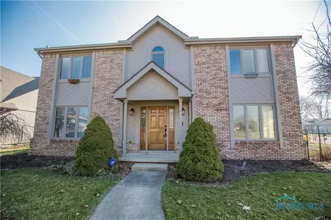 2202 Willowtree Ln, Maumee, OH 43537 photo 2