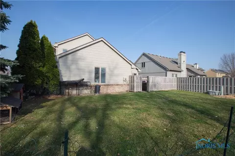 2202 Willowtree Ln, Maumee, OH 43537 photo 35
