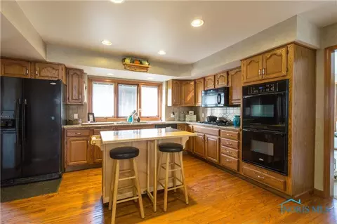 2202 Willowtree Ln, Maumee, OH 43537 photo 15