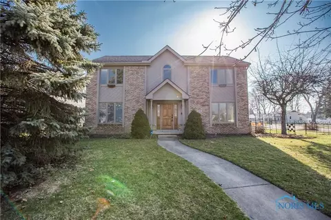 2202 Willowtree Ln, Maumee, OH 43537 photo 1