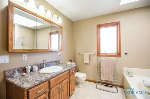 2202 Willowtree Ln, Maumee, OH 43537 photo 27