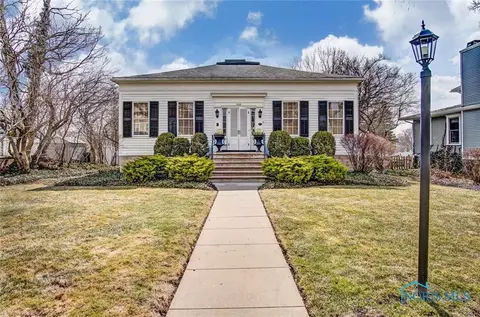 228 E Broadway St, Maumee, OH 43537 photo 2