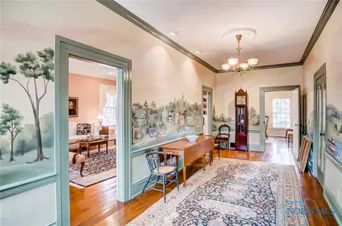 228 E Broadway St, Maumee, OH 43537 photo 4