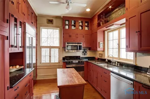 228 E Broadway St, Maumee, OH 43537 photo 13