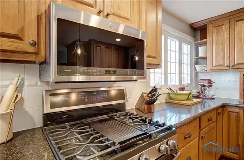 132 E Mcpherson Ave, Findlay, OH 45840 photo 8