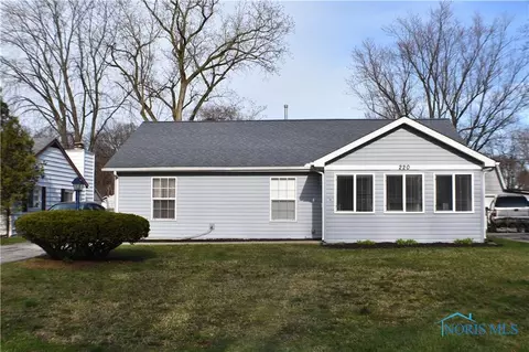 220 Dickens Dr, Toledo, OH 43607 photo 1