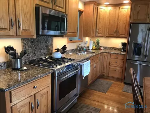23559 W Hellwig Rd, Genoa, OH 43430 photo 10