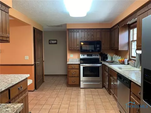1203 Ashley Rd, Bryan, OH 43506 photo 4