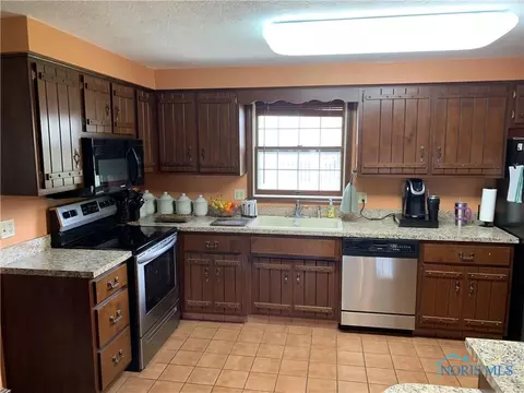 1203 Ashley Rd, Bryan, OH 43506 photo 5