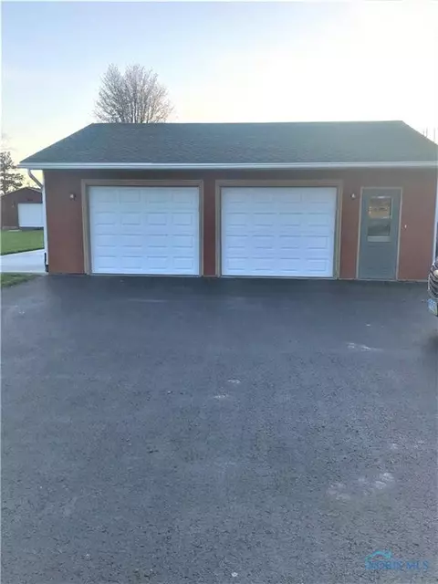330 E Bartlow St, Deshler, OH 43516 photo 10