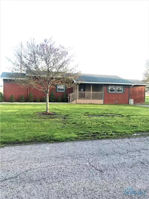 330 E Bartlow St, Deshler, OH 43516 photo 1