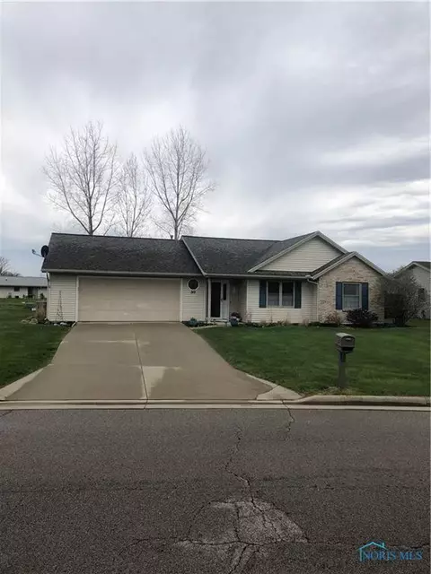 312 Gary Dr, Bryan, OH 43506 photo 1