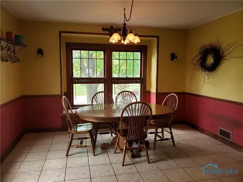 103 E North St, West Unity, OH 43570 photo 8