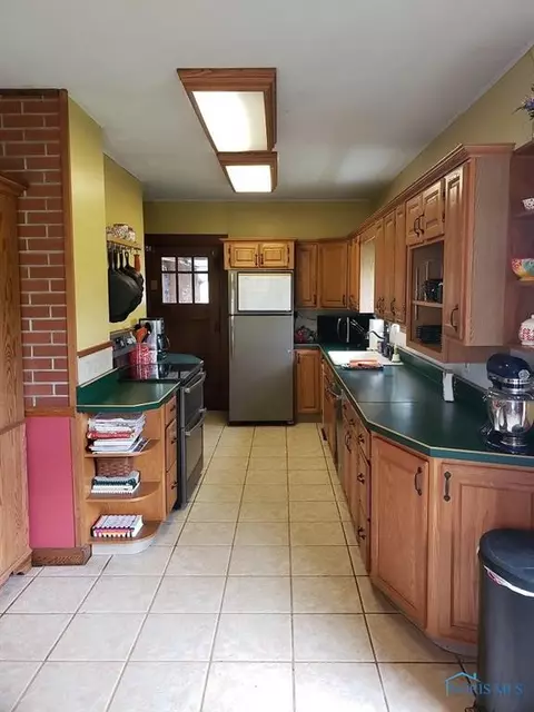103 E North St, West Unity, OH 43570 photo 7