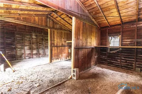 420 N Walnut St, Bryan, OH 43506 photo 8
