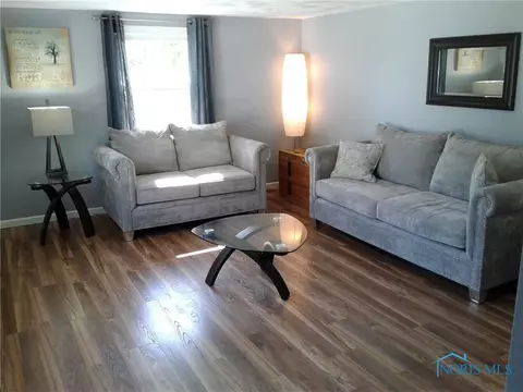 820 N Walnut St, Paulding, OH 45879 photo 4