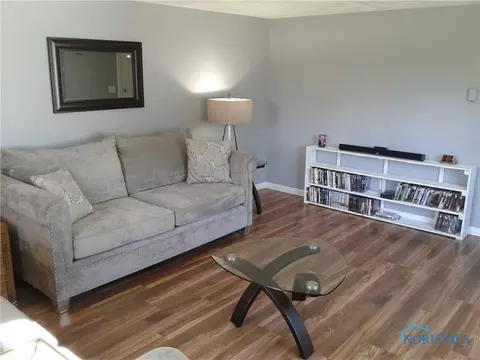 820 N Walnut St, Paulding, OH 45879 photo 5