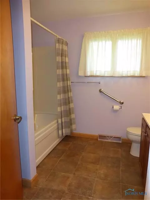 208 N Summit St, Edon, OH 43518 photo 18