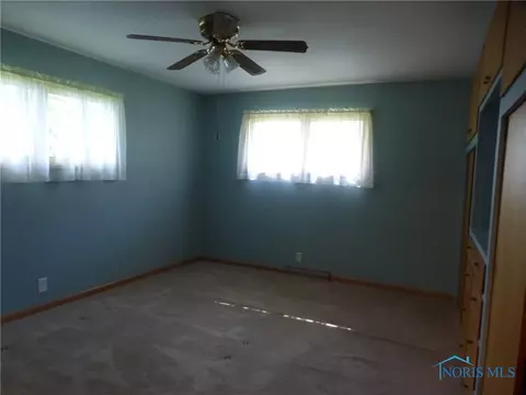 208 N Summit St, Edon, OH 43518 photo 12