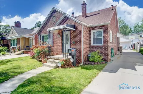 2616 Lambert Dr, Toledo, OH 43613 photo 2