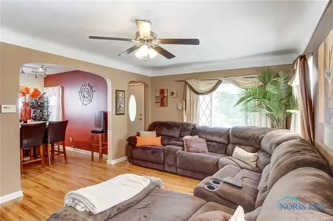 2616 Lambert Dr, Toledo, OH 43613 photo 5