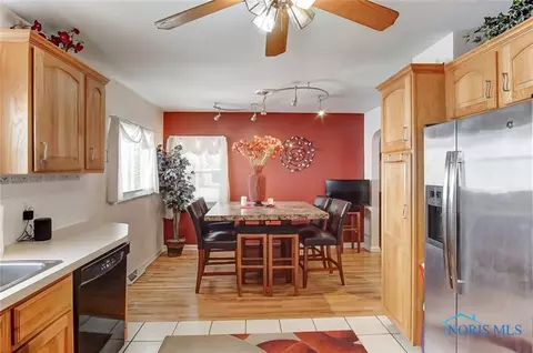 2616 Lambert Dr, Toledo, OH 43613 photo 17
