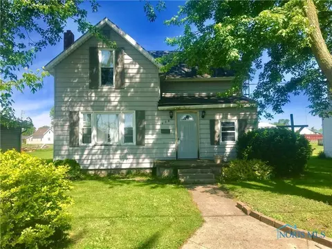 428 Grove St, Leipsic, OH 45856 photo 1