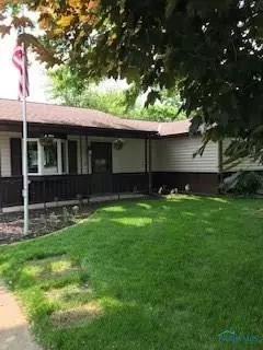 512 Fairview Dr, Bryan, OH 43506 photo 2