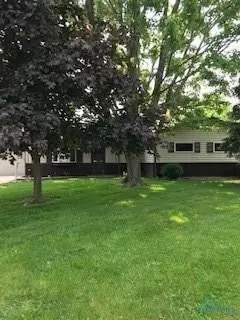 512 Fairview Dr, Bryan, OH 43506 photo 1
