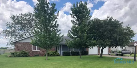 105 Avalon Dr, Bryan, OH 43506 photo 2
