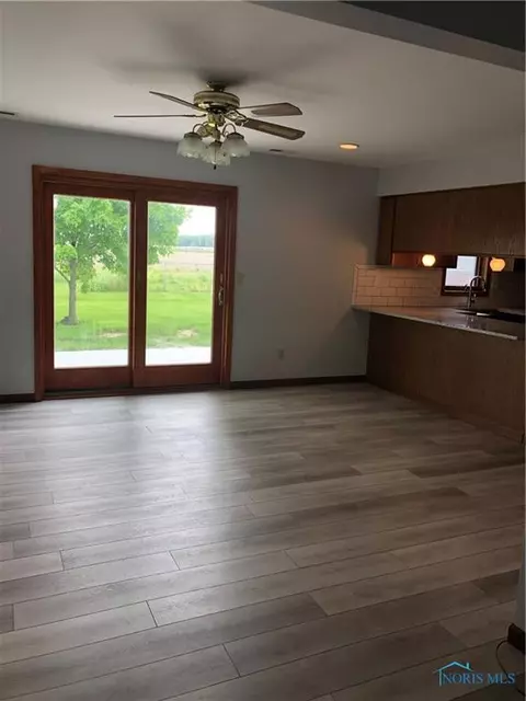 105 Avalon Dr, Bryan, OH 43506 photo 4