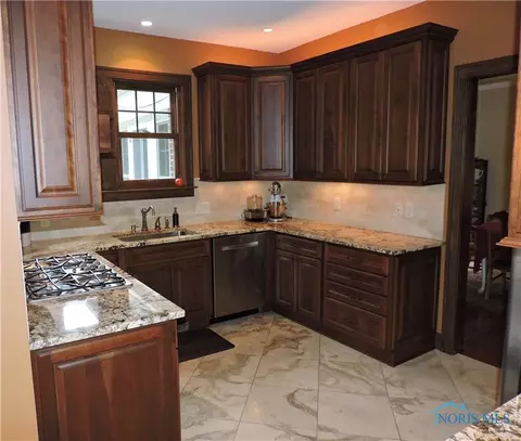1978 Richmond Rd, Toledo, OH 43607 photo 18