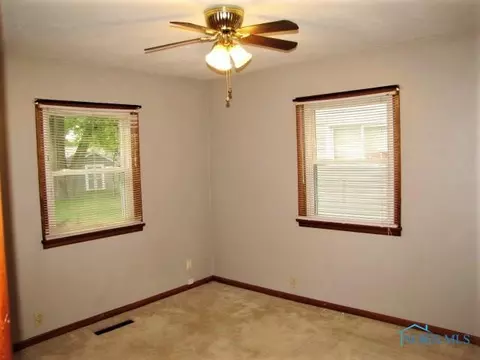 233 Lester Ave, Findlay, OH 45840 photo 5