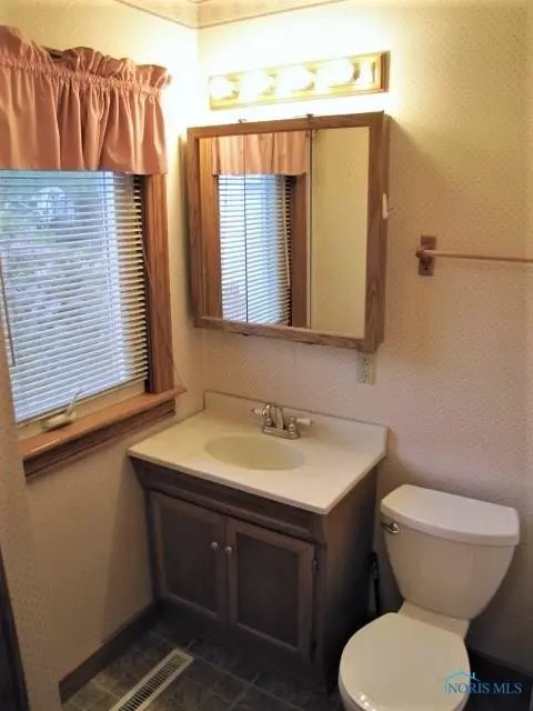 233 Lester Ave, Findlay, OH 45840 photo 7
