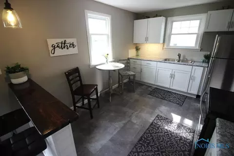 116 Wilber St, Walbridge, OH 43465 photo 4