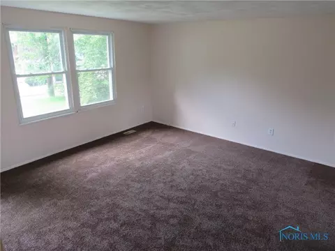 4232 Foxchapel Rd, Toledo, OH 43607 photo 3