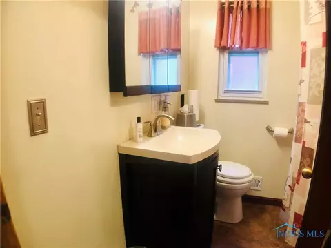 410 Darrow Ave, Toledo, OH 43607 photo 13