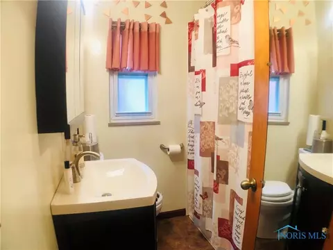 410 Darrow Ave, Toledo, OH 43607 photo 12