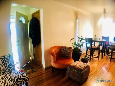 410 Darrow Ave, Toledo, OH 43607 photo 5