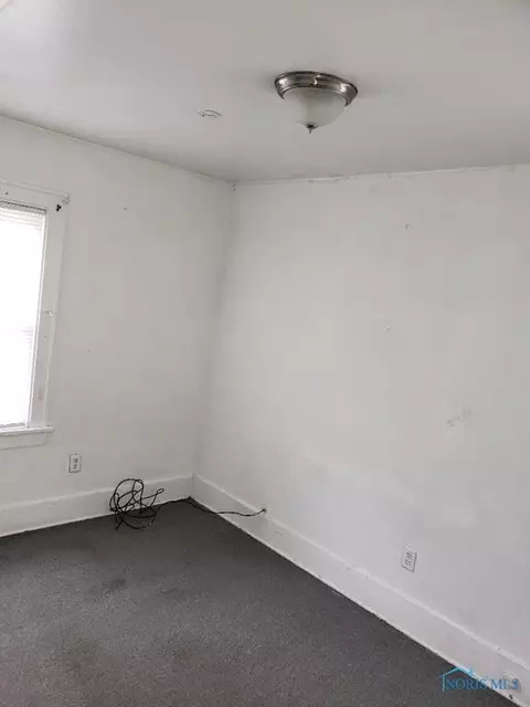 1912 Perth, Toledo, OH 43607 photo 6