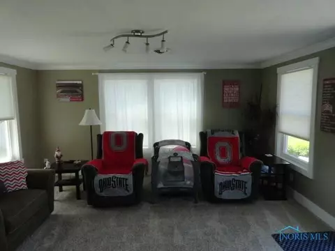 521 Cardinal Dr, Bryan, OH 43506 photo 2