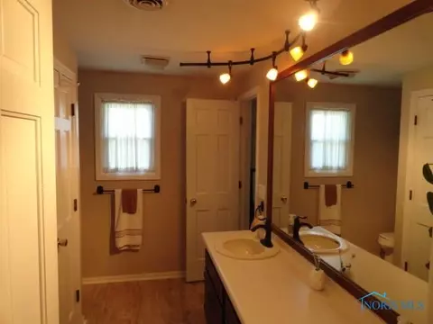 521 Cardinal Dr, Bryan, OH 43506 photo 6